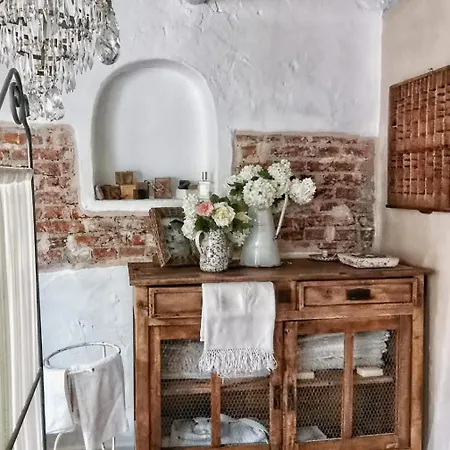 Cucuti Bed & Breakfast