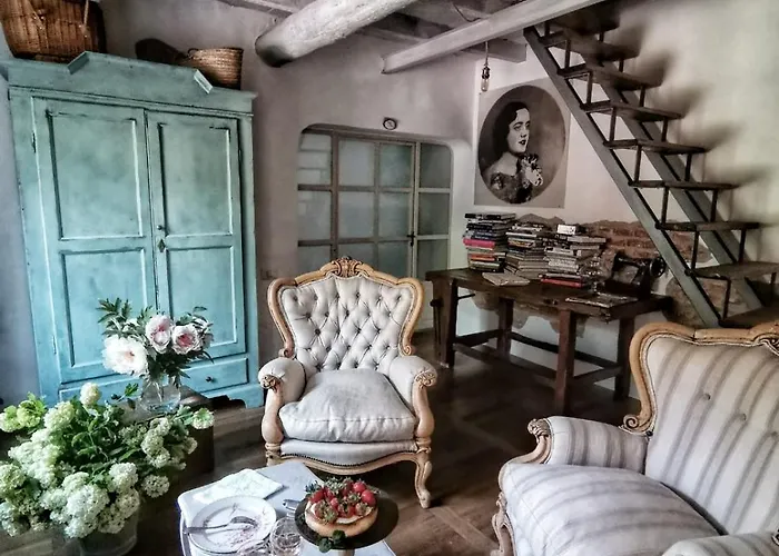 לינה וארוחת בוקר Cucuti